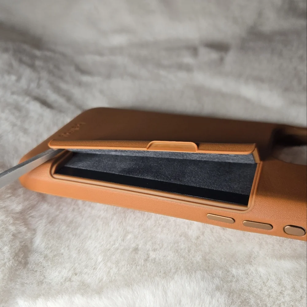 Bellroy Leather Case For iPhone 15 Pro Max (6.7") 3 Card Terracotta New In Box - Picture 9 of 16